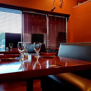 sushi and sashimi, interior