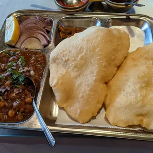 Chana (Chole) Bhatura