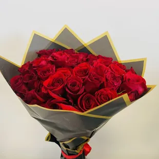 Raavis Flowers and Gifts