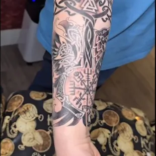 Celtic knotwork tattoo done by Cyn