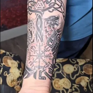 Celtic Knotwork tattoo done by Cyn