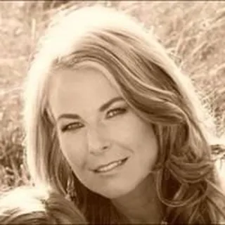 Tina K.