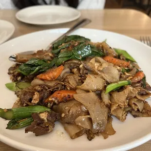 Pad Se Ew with beef