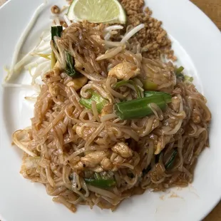 Pud Thai with chicken