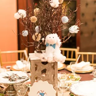 Little lamb themed centerpieces