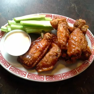 Delicious hot wings!!