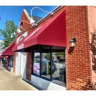 Racine Bakery @ 6216 S Archer Ave, Chicago, IL  Great Polish/Lithuanian Bakery &amp; Fresh Deli.Meats &amp; Sausages.Imported European Goods.Cool!