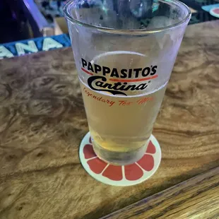 Mango tart beer, halfway done by now. Yummy!