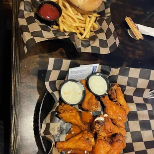 Hot wings ask for drums only and hamburger only ketchup for the kiddo. Really good