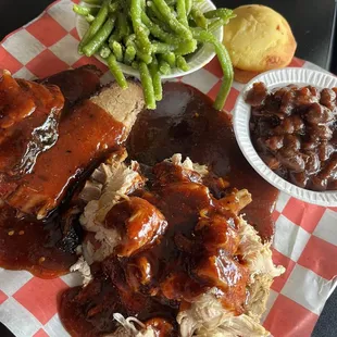 Combo Platter (brisket +$2, pulled chicken with baked beans, green beans and cornbread muffin)