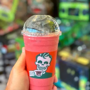 DRACULA -  RED VELVET BLENDED WITH ORGANIC ALMOND + WHITE CHOCOLATE CHIPS AND TOPPED WITH HOUSE MADE BLACK WHIPPED CREAM