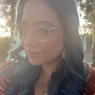 Darlyne D.