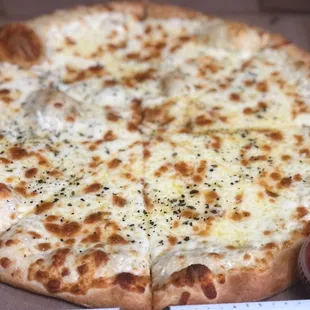 Cheese Pizza with garlic sauce