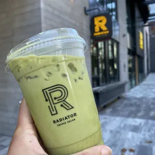 Iced Matcha Latte with Oatmilk