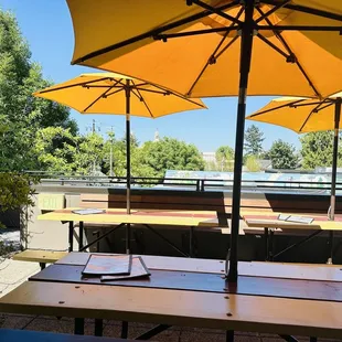 Upper deck patio