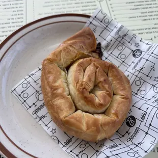 Sweet saffron cheese pastry