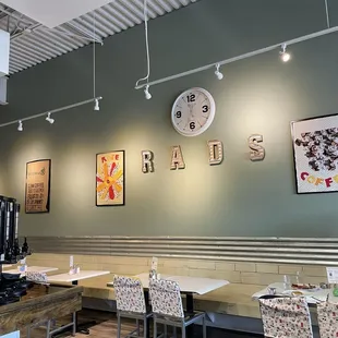 sushi and sashimi, interior