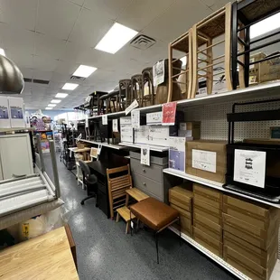 Excellent furniture selection
