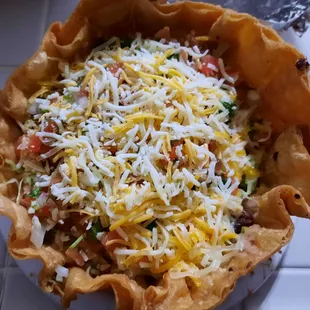 Carne asada taco salad