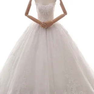 Top portion removed and used to make the sleeves by the talented Rafaela.