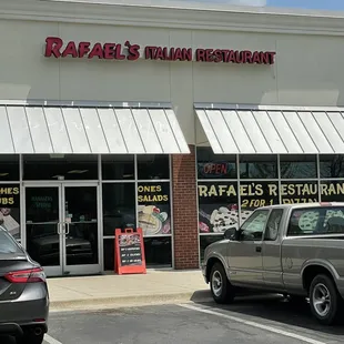 the outside of the restaurant