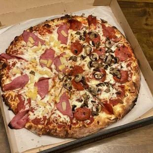 Medium 1/2 Canadian Ham/Pineapple &amp; 1/2 Pepperoni/Mushroom