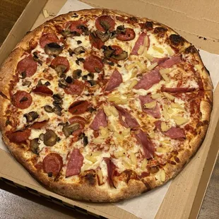 Large 1/2 Pepperoni/Mushroom &amp; 1/2 Canadian Ham/Pineapple