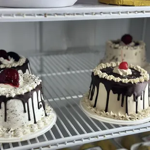 food, cupcakes, dessert