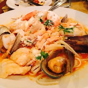 Seafood Linguini Alla Pescatora