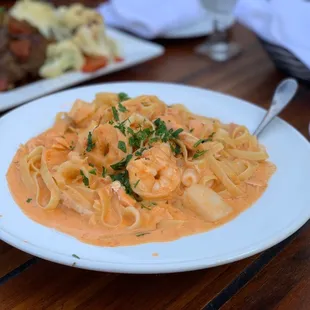 pasta dish, pasta, food