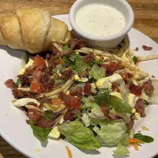 Side salad with garlic ranch
