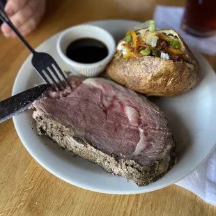 10 oz Medium rare Prime Rib
