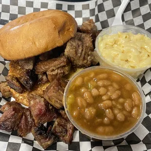 Burnt Ends Sandwich w/ Mac and Cheese &amp; Baked Beans