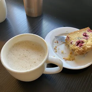 Cappuccino with oatmilk and a vegan raspberry coffee cake