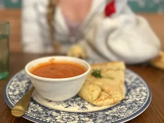 Seven Swans Creperie