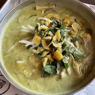 Green Curry Bowl (Rice Noodle)