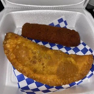 Pastelillo and acapuria