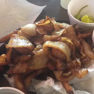Fries with grilled onions