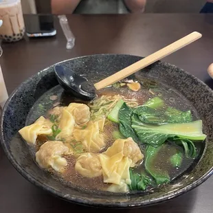 Hong Kong Chicken Noodle Wonton Soup