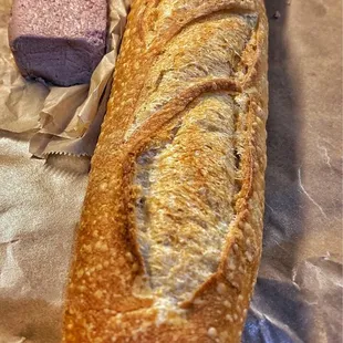 Amazing bread! The duck pate was not good, will try the chicken one next time