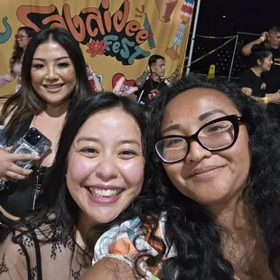 See my side man in the background?