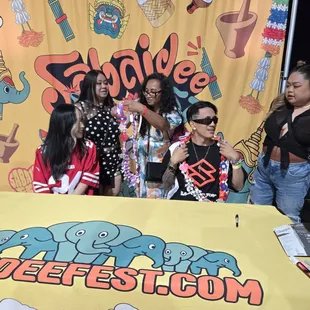 Putting Leis on international artists