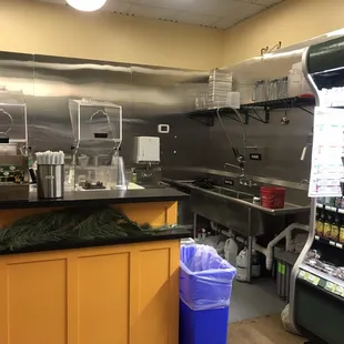 LifeBar nestled in the back.