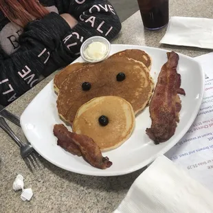 Teddy bear pancakes