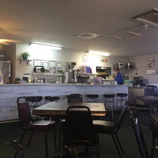 Diner counter/kitchen