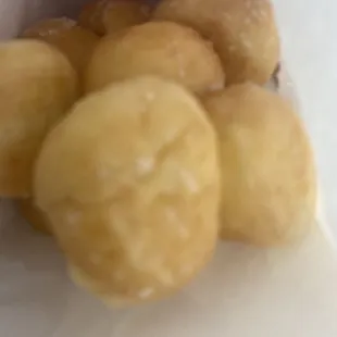 Dozen yummy donut bites