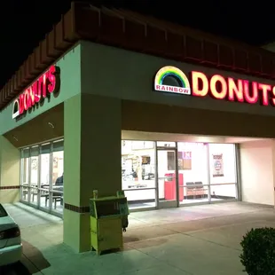 My favorite Little Saigon doughnut shop it's open 24 hours a great place for doughnut lovers ;))