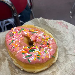 The donut that i got from rainbow donuts this morning