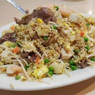 Rainbow Dragon fried rice + beansprouts!