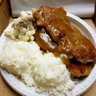 Look! This time I got my RICE!!! Lol! Boneless Chicken w/White Rice &amp; Mac Salad.